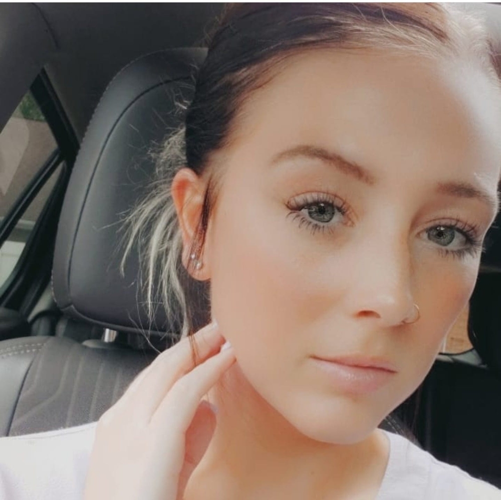 Meet your Posher, Caitlyn